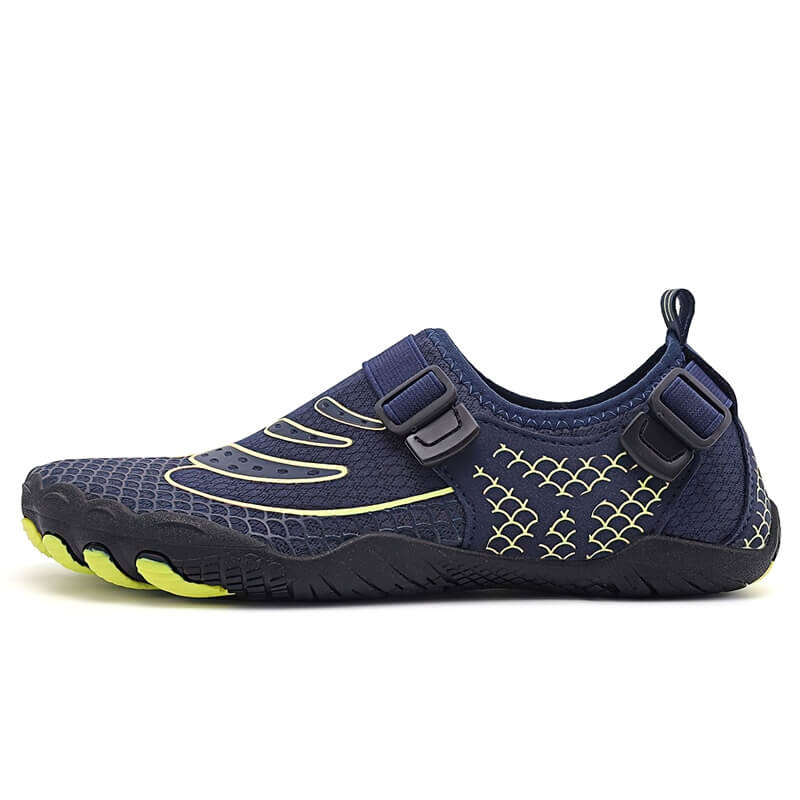 Unisex Sports Aqua Shoes SF0474 for men and women; ideal for swimming, hiking, water sports. Breathable and lightweight with synthetic upper.